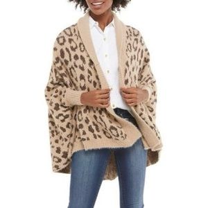 NWT New Directions Animal Printed Sweater Wrap